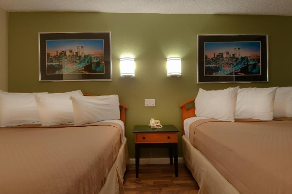 Vagabond Inn Bakersfield South image 37